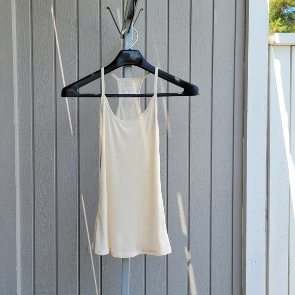 2011 NWOT Lightweight Ribbed Halter Tank Top Small Cream | Old Navy - Picture 14 of 14